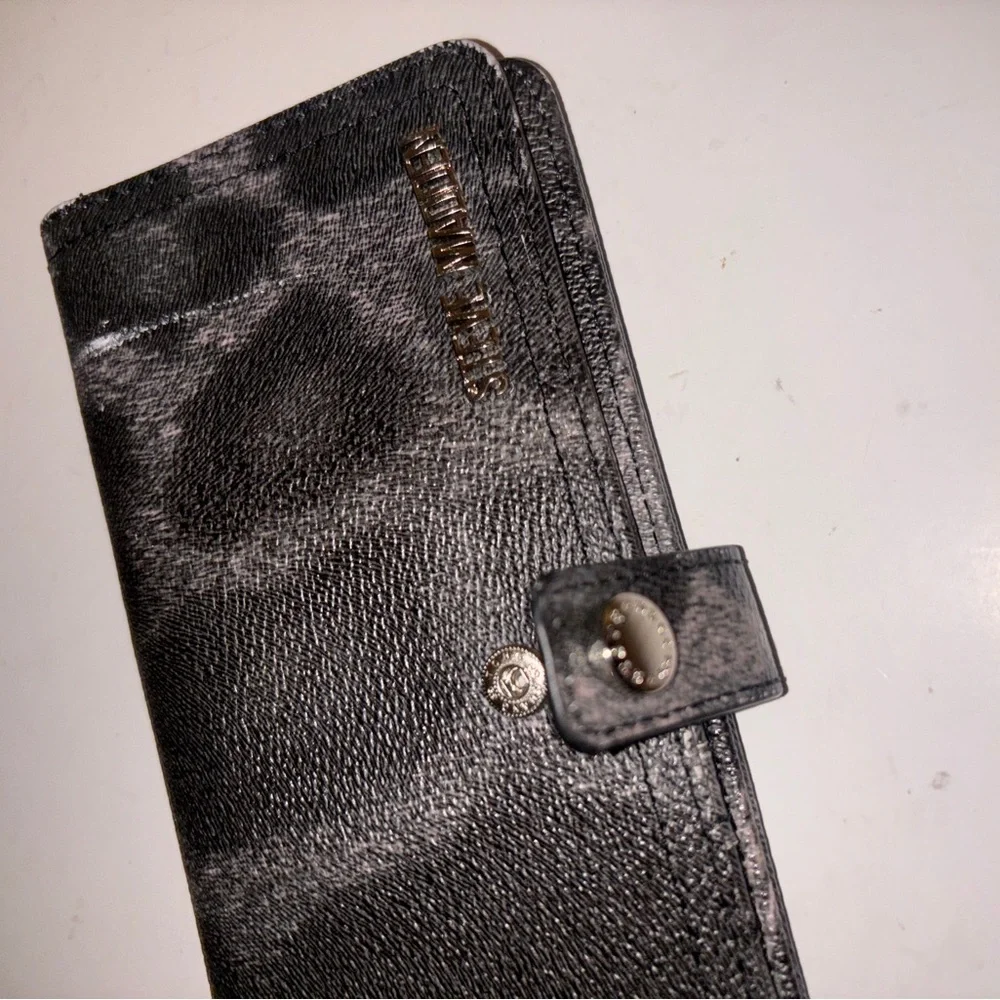 Steve Madden Wallet